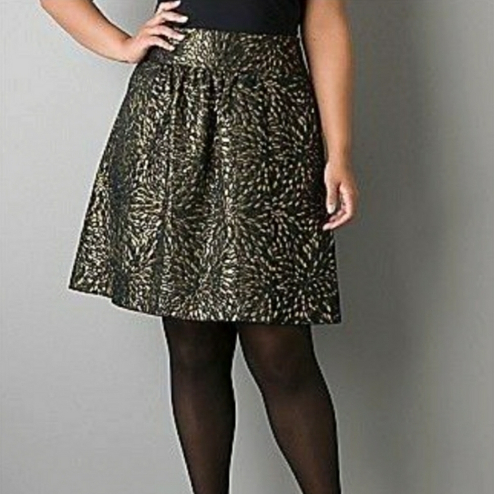 LANE BRYANT GOLD METALLIC TEXTURED SKIRT SZ 3X 22